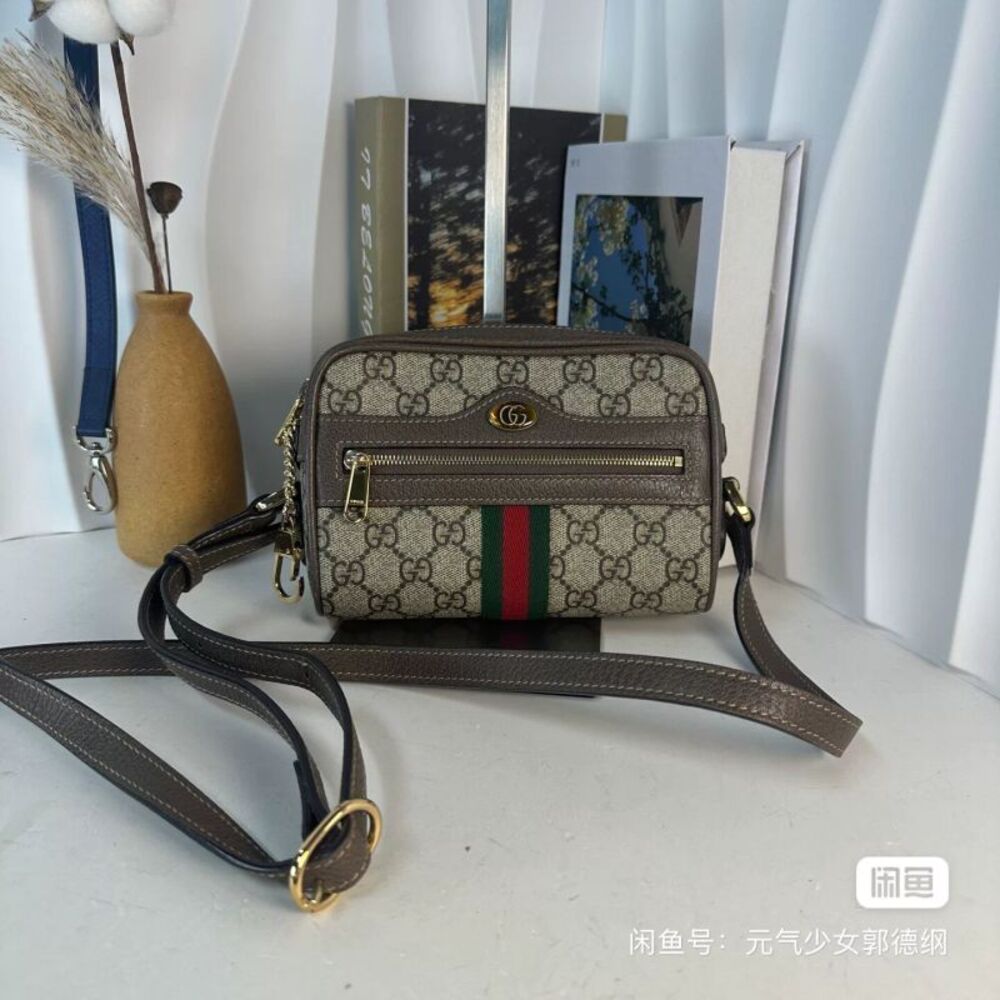 Gucci Women Pre-Loved Bag Very Good Condition